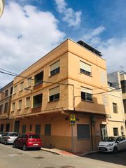 Piso  Calle de la salud. Piso con 4 habitaciones