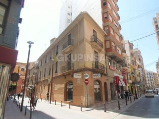 Pis  Huerto de mas. Piso en venta en centro, 8 dormitorios.