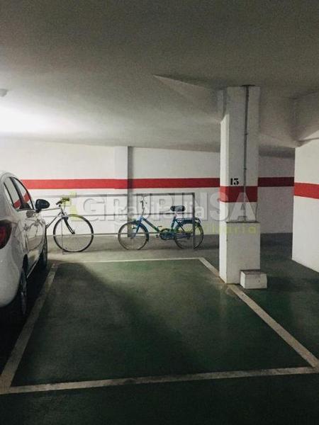 Foto de88080f-b891-4a6b-9395-3430a125010e. Autoparkplatz in Centro Almazora / Almassora