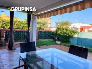 Xalet a Playa-Ben Afeli. Chalet en venta en playa, 3 dormitorios.