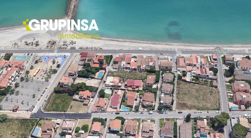 Foto 9c562e66-59f2-40c9-8057-9518f92c32e3. Chalet  en venta en playa, 3 dormitorios. en Almazora / Almassora