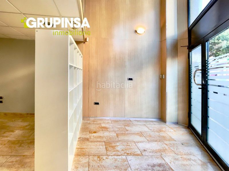 Foto c8a247ac-1d66-4a45-8ddd-8798a7ff3932. Alquiler local comercial local en alquiler en avenida de jose ortiz, 3 dormitorios. en Almazora / Almassora