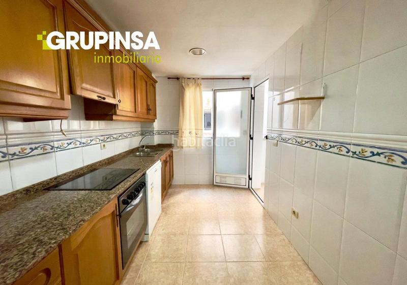 Foto 143e170d-d739-45d4-98fc-8d21bdef118c. Piso  en venta en avda. corts valencianes, 4 dormitorios. en Burriana