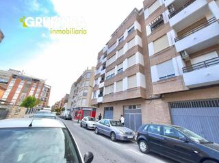 Pis a Centro. Piso en venta en avda. corts valencianes, 4 dormitorios.