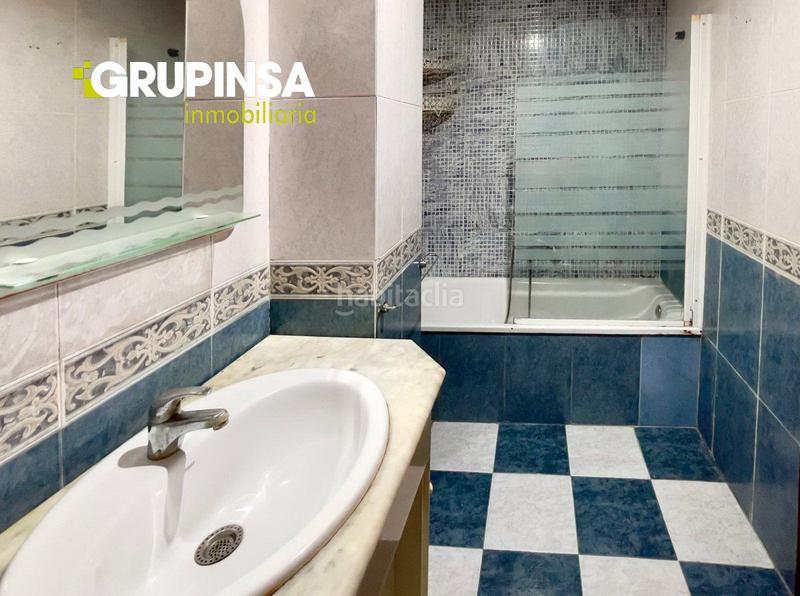 Foto ab1b7948-eee4-4e35-80cf-f3eb291f4a3c. Piso  en venta en avda. corts valencianes, 4 dormitorios. en Burriana