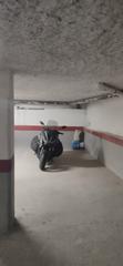 Miete Autoparkplatz in Calle de las peregrinas 24. Se alquila plaza de garaje para moto