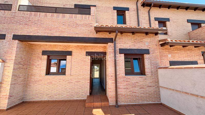 Foto 38722554-0bcc-48a8-9731-9d781b5ff9b1. Casa a schiera con riscaldamento in Yuncos