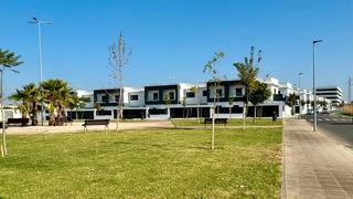 Location Chalet à San Jose de la Rinconada. Alquiler chalet con club social privado. residencial la unión, l