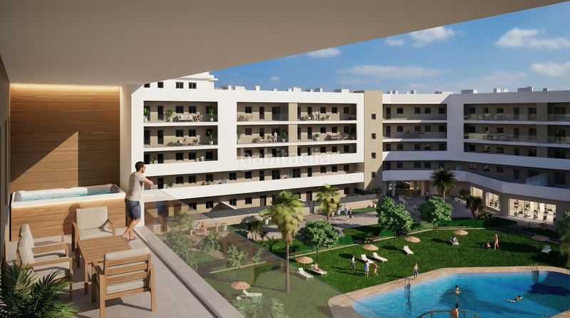 Foto 4a2de9c5-e95f-424e-aadd-b1e7266cdb5d. Flat with heating parking pool in colores - entreparques Sevilla