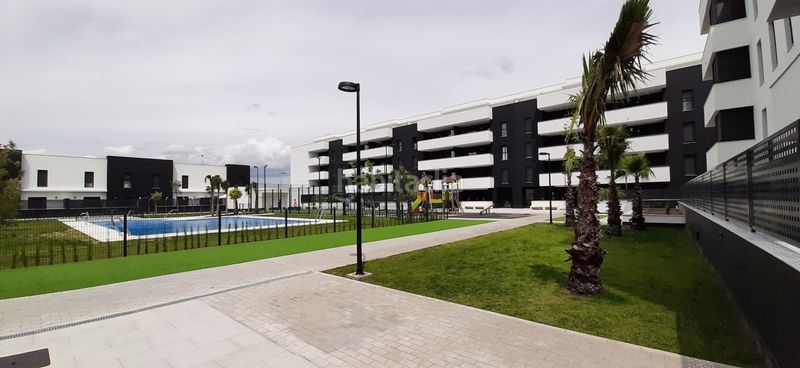 Foto 458d3d2b-ca16-423a-8c8e-c3cc1abd361c. Alquiler piso ático en San Jose de la Rinconada