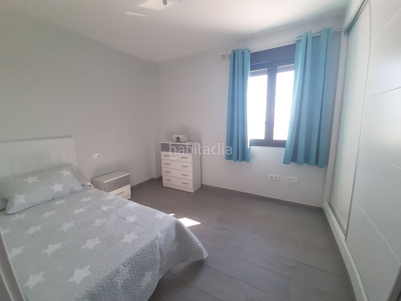 Foto 15cf410a-0c01-4d95-a310-c02440971ebc. Rent flat with heating parking pool in Rinconada (La)