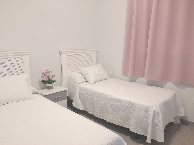 Foto a5c2bdd6-3cf4-4bfc-a11c-c401595dfa5b. Rent flat with heating parking pool in Rinconada (La)