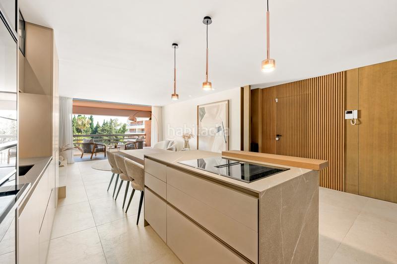 Foto 0c349227-13dd-44d1-af63-1de0341832b3. Ático a0288-atico en venta en Playa de la Fontanilla Marbella