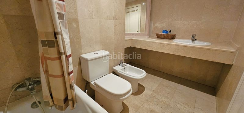 Foto 14ef2ae6-d0e2-46d8-94fb-57fc5b8bbf23. Planta baixa amb piscina a La Carolina - Guadalpín Marbella