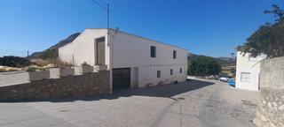 Local commercial  Calle del llanete. A la venta proindiviso al 50
