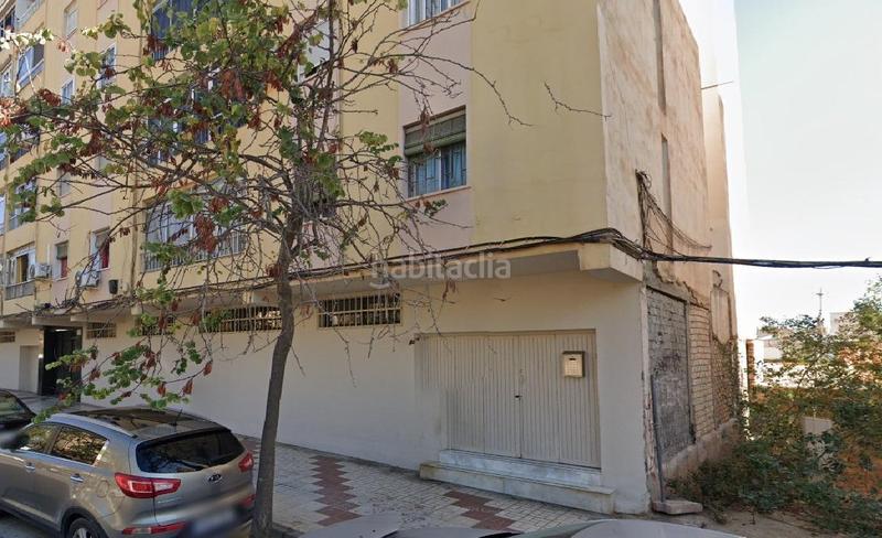 Foto ea366c0b-1f9c-41fd-85e1-2c02cb7b62df. Local comercial especial inversores en Los Castillejos - La Trinidad Málaga