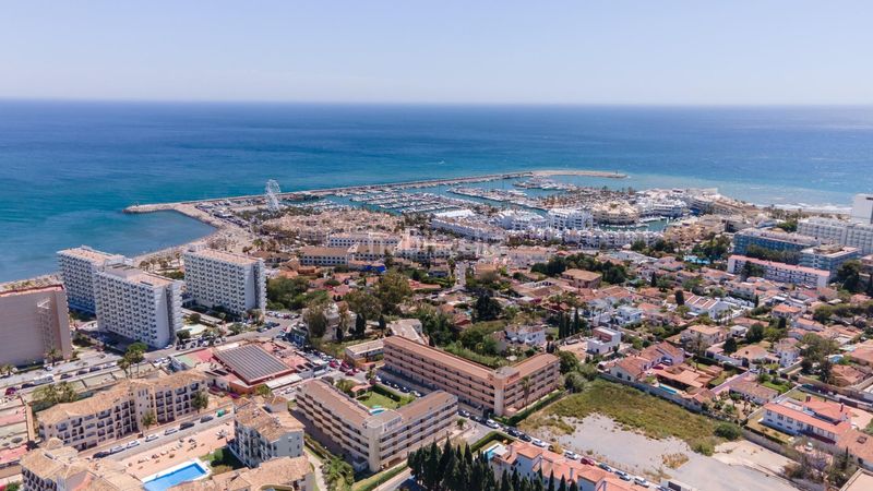 Foto da59a582-ba2b-4554-bc83-26636a4578e9. Pis amb aparcament piscina a El Pinillo Torremolinos