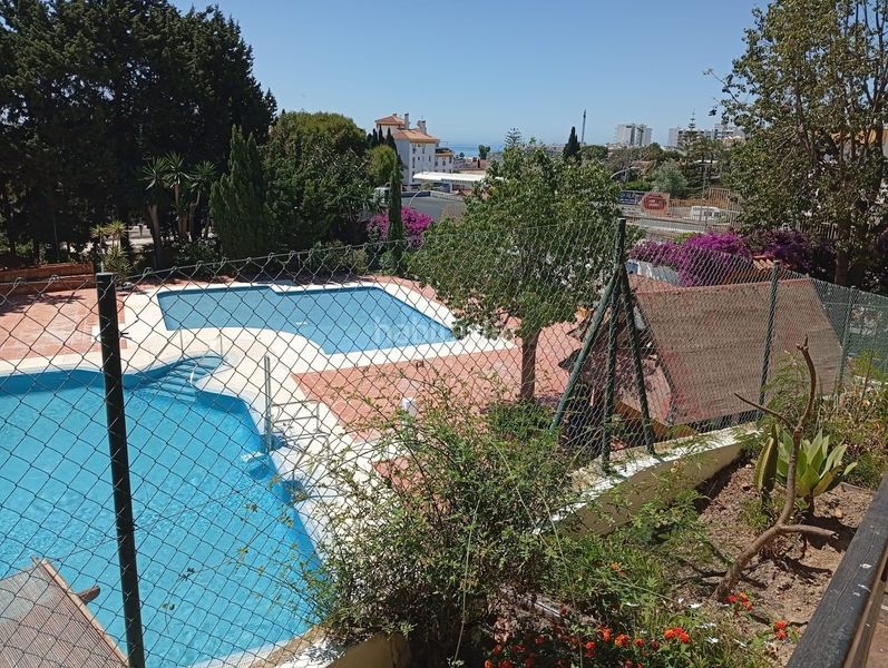 Foto ea6ba8bd-dffd-4416-be91-2ed77d526067. Pis amb aparcament piscina a El Pinillo Torremolinos