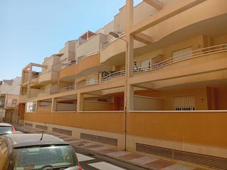 Planta baixa  Calle san jose obrero(b). Planta baja de tres habitaciones en roquetas de mar