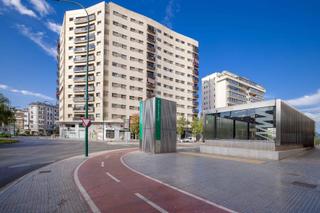 Pis a Avenida aurora 15. Edificio ronda