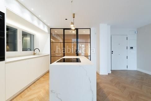 Foto 0328d3d2-b5c3-4bc2-8f2e-3d572551c069. Pis a La Malagueta - Monte Sancha Málaga