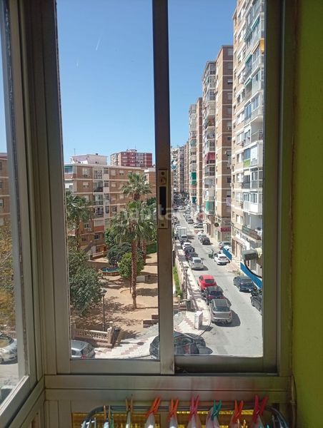 Foto d0ea2f15-8114-4a99-97d7-e654359a292b. Pis a Parque Victoria Eugenia Málaga