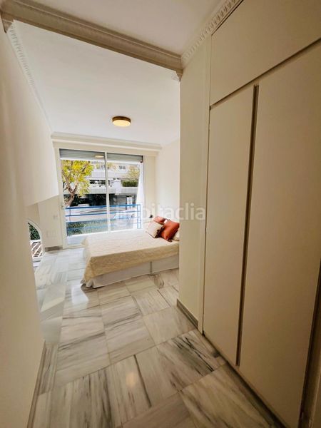 Foto 10bda1b2-d826-4bfd-9eb8-ebbe855f5508. Casa adossada amb aparcament piscina a Playa de la Fontanilla Marbella