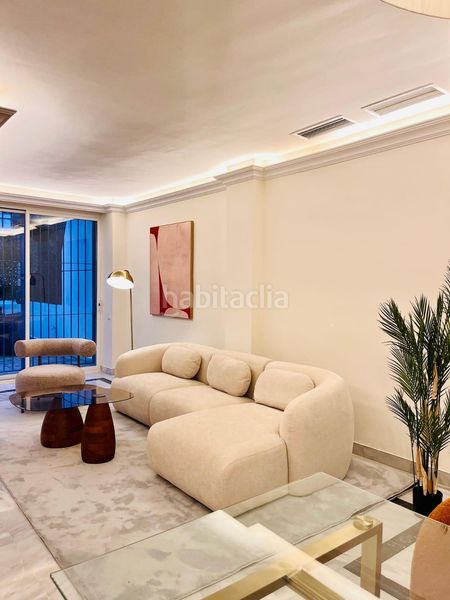 Foto 13c34ed0-f41e-47e0-b4ef-413908e40cd5. Casa adossada amb aparcament piscina a Playa de la Fontanilla Marbella