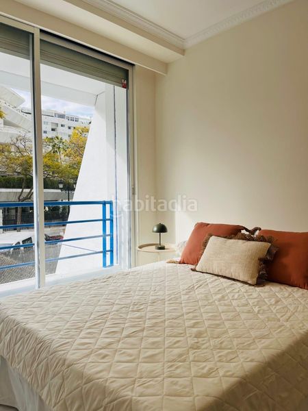 Foto 41723a61-c1ee-42d7-a856-cd01ad9ac798. Casa adossada amb aparcament piscina a Playa de la Fontanilla Marbella