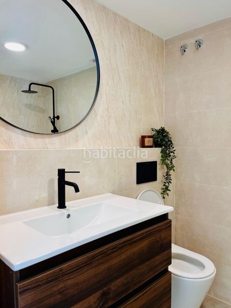 Foto 49cd10cc-a55d-453c-bdde-2d627dbdd459. Casa adossada amb aparcament piscina a Playa de la Fontanilla Marbella