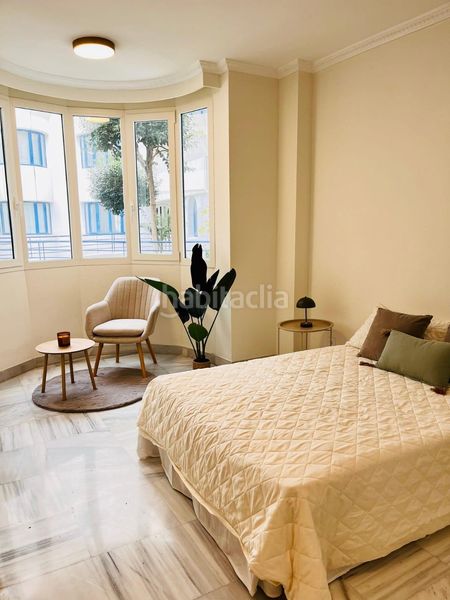 Foto 58e1d140-ab70-4359-b0bb-cd18c155c220. Casa adossada amb aparcament piscina a Playa de la Fontanilla Marbella