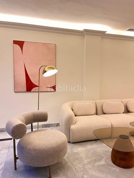 Foto 93aaffed-6974-46b6-af94-0c28baedbe8c. Casa adossada amb aparcament piscina a Playa de la Fontanilla Marbella