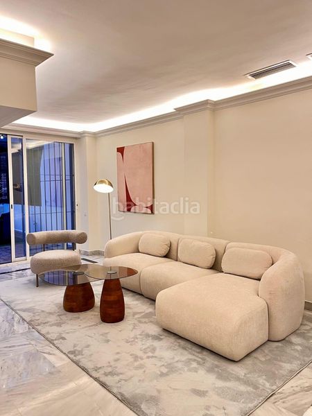 Foto c1946c19-5e89-4881-af48-2da4d47f83cb. Casa adossada amb aparcament piscina a Playa de la Fontanilla Marbella