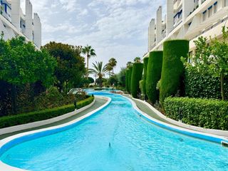 Casa adossada a Calle Calle Ramón Gómez de la Serna