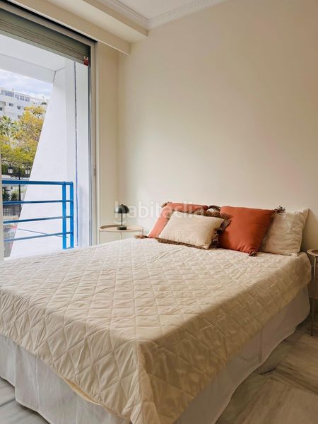 Foto dddade76-088c-4456-9d9e-82a3342e8746. Casa adossada amb aparcament piscina a Playa de la Fontanilla Marbella