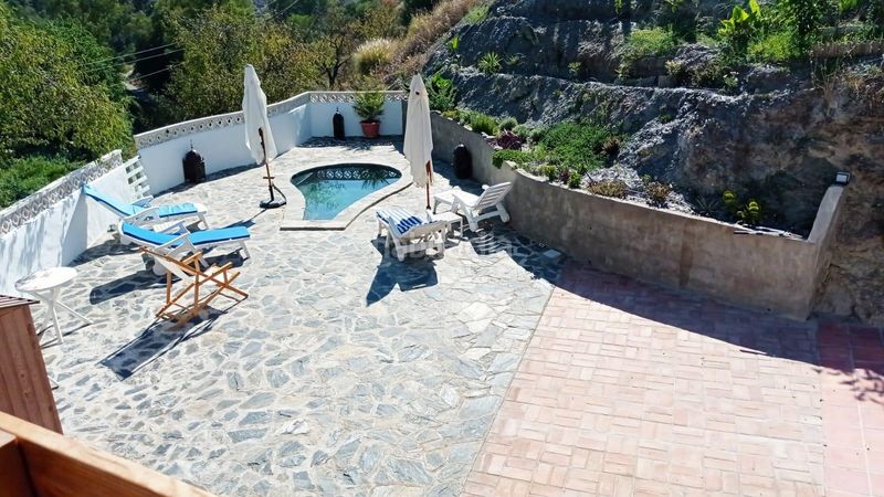 Foto 25bde687-d607-46cd-95e0-3e461917e603. Casa amb calefacció piscina a Comares