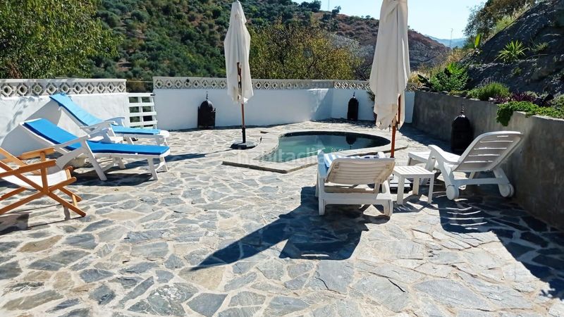 Foto 9d8588fb-de7a-4162-9397-df8c63179f23. Casa amb calefacció piscina a Comares