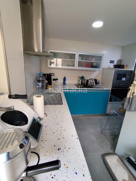 Foto f1a4c3f7-d1a4-4e2f-b37a-7d933a2e84e0. Pis amb calefacció aparcament a Barrio de Ciudad Jardín Málaga