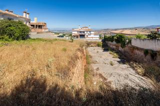 Terreny residencial  Calle tejo. Gran parcela edificable en monachil barrio