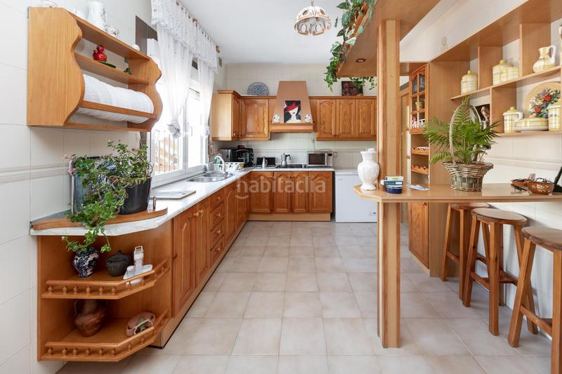 Foto 5a44aded-3848-4ce2-9fee-d486c72f1615. Chalet imponente chalet en Otura