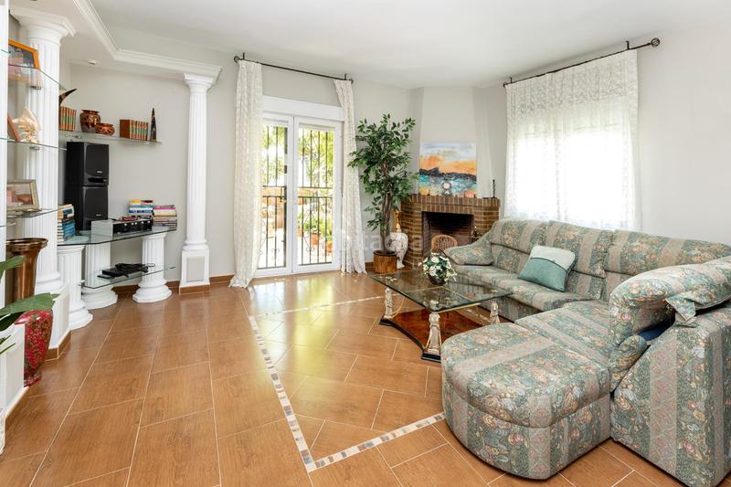 Foto 42937df4-b938-4b3a-95a8-f9f883be497f. Chalet avec parking piscine dans Villa de Otura