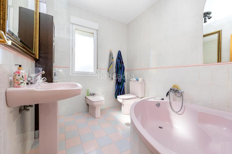 Foto de2e3a17-906a-42e2-83df-474c68022fe5. Chalet avec parking piscine dans Villa de Otura