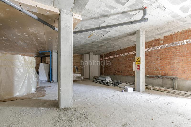 Foto c01c456f-3e8b-4507-af83-8f0b6652fd8c. Local comercial en calle alcalde antonio camacho local comercial en zona de expansión en Granada