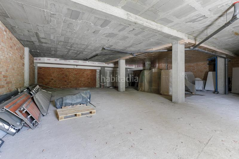 Foto d7f8649d-81f9-4f90-85cb-29218d932a39. Local comercial en calle alcalde antonio camacho local comercial en zona de expansión en Granada