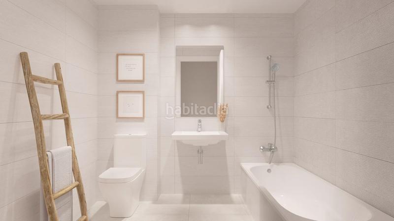 Foto a9c974b7-5fe2-4e5d-8d34-e34e7f5eb396. Piso  4 dormitorios con terraza en Rosaleda - Juventud Granada
