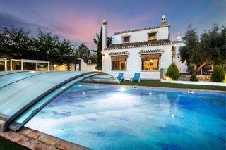 Chalet à Montefrío. Cortijo de lujo el zafiro