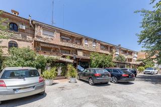 Edifici a Cenes de la Vega. En venta hotel y restaurante los pinillos