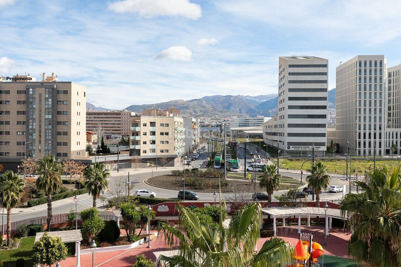 Foto cfc8921c-bd58-4d29-a19c-90d5cc8badc9. Aparcament cotxe a Campus de la Salud Armilla