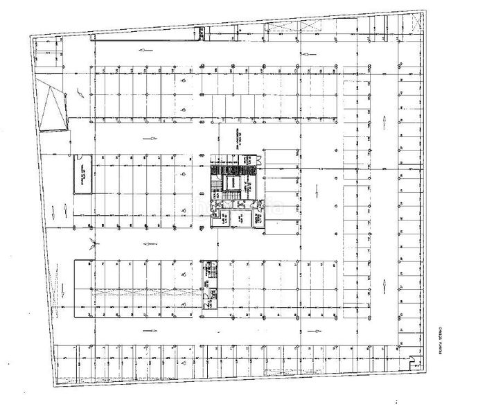 Foto 73bd1eed-b487-4c3b-a43c-13156f8165ee. Nave industrial edificio completo de locales, oficinas y garajes en Antequera