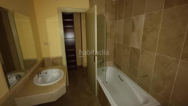 Foto d9b394ef-2470-47c8-b332-a037ae712ec9. Piso  en venta zona el serrallo en Camino de los Neveros - Serrallo Granada